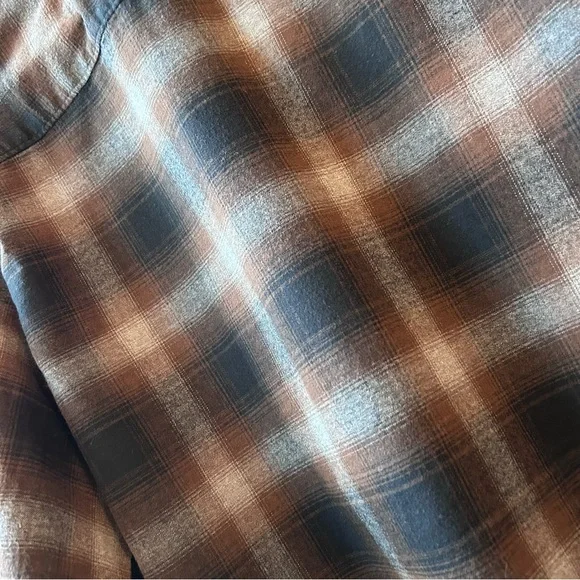 Men’s Plaid Flannel Apt 9 - Picture 3 of 4